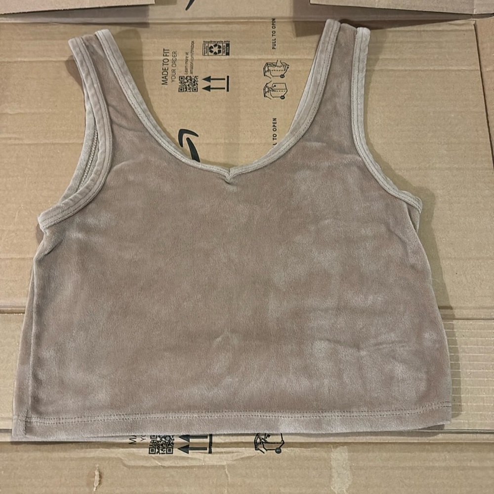 tan tank top